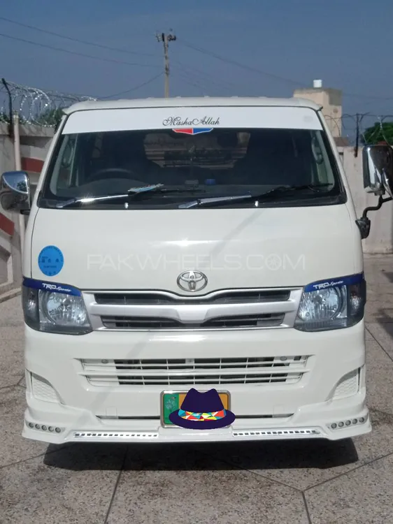 Toyota Hiace 2018 for Sale in Sarai alamgir Image-1