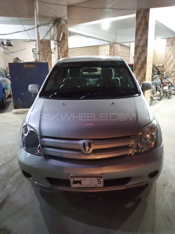 Toyota IST 2003 for Sale in Karachi Image-1