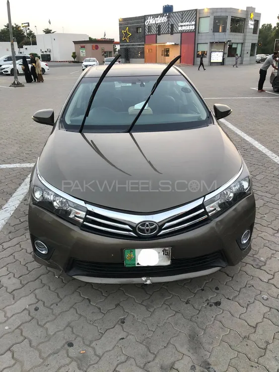 Toyota Corolla 2014 for Sale in Lahore Image-1