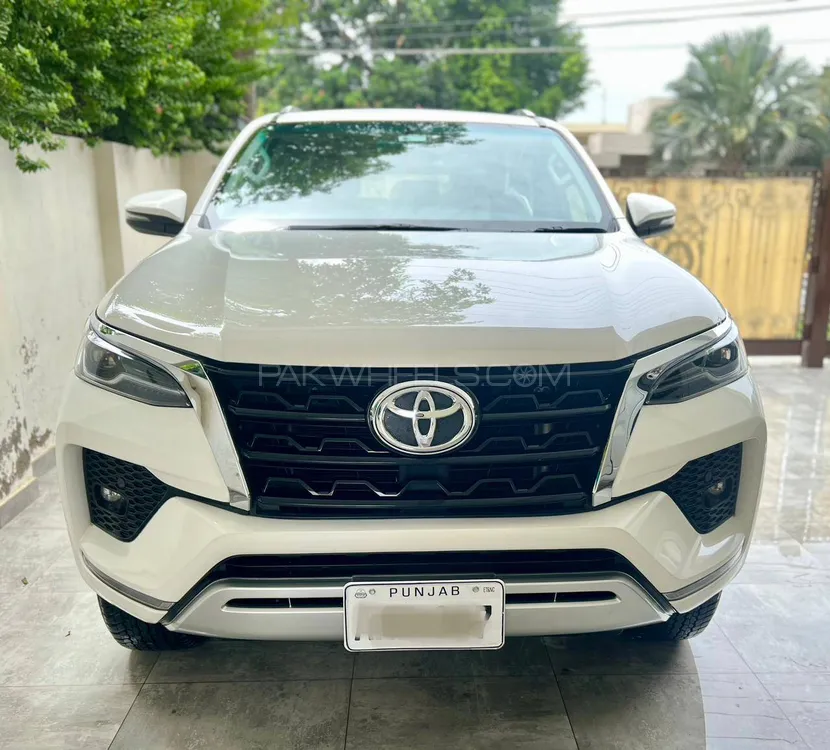 Toyota Fortuner 2021 for Sale in Lahore Image-1