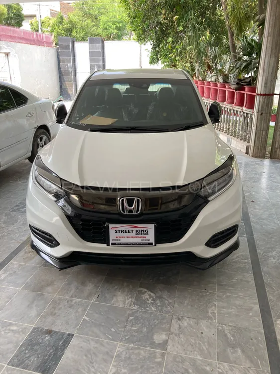 Honda Vezel 2018 for Sale in Peshawar Image-1