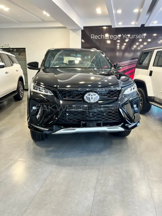 Toyota Fortuner 2023 for Sale in Islamabad Image-1