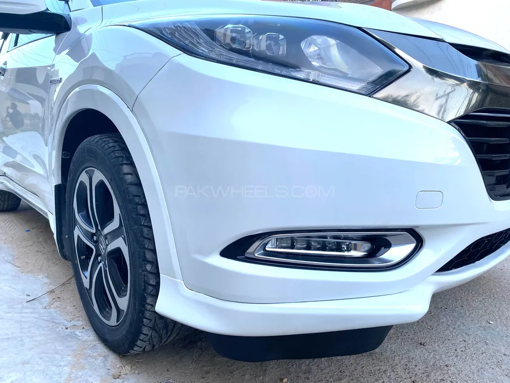 Honda Vezel 2016 for Sale in Hyderabad Image-1