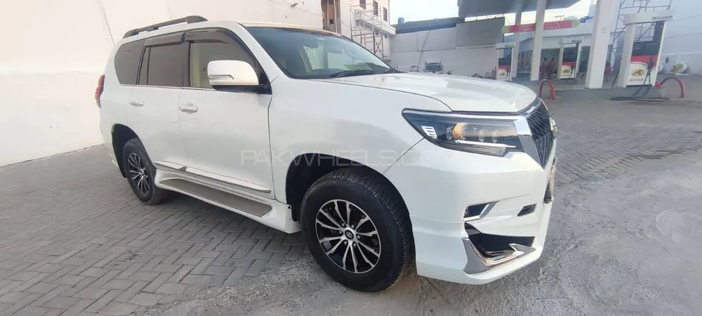 Toyota Prado 2010 for Sale in Islamabad Image-1
