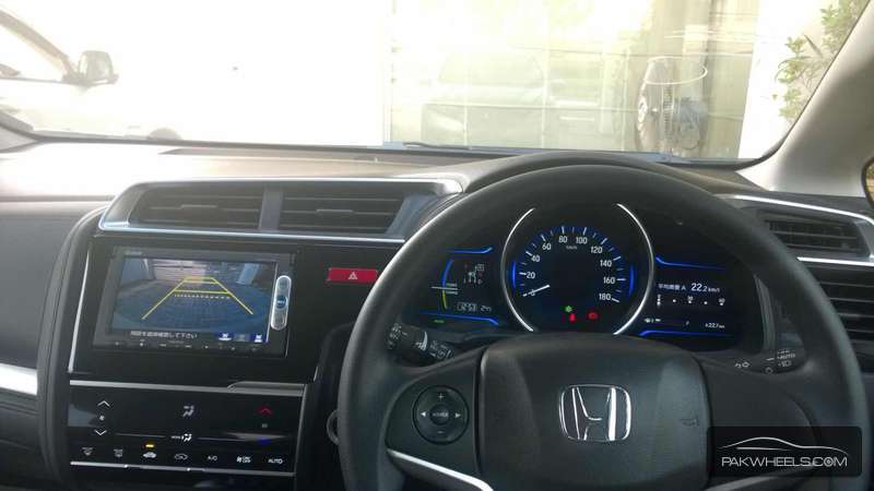 Honda Fit 2015 for Sale in Lahore Honda Fit 2015 for Sale in Lahore Image-3