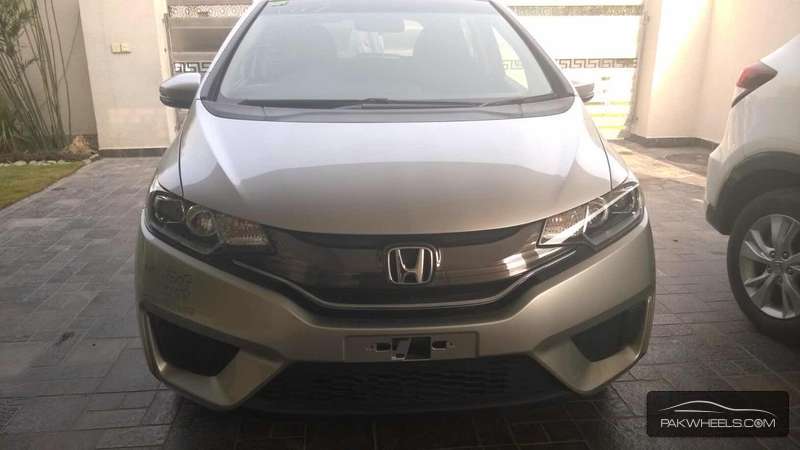 Honda Fit 2015 for Sale in Lahore Image-1