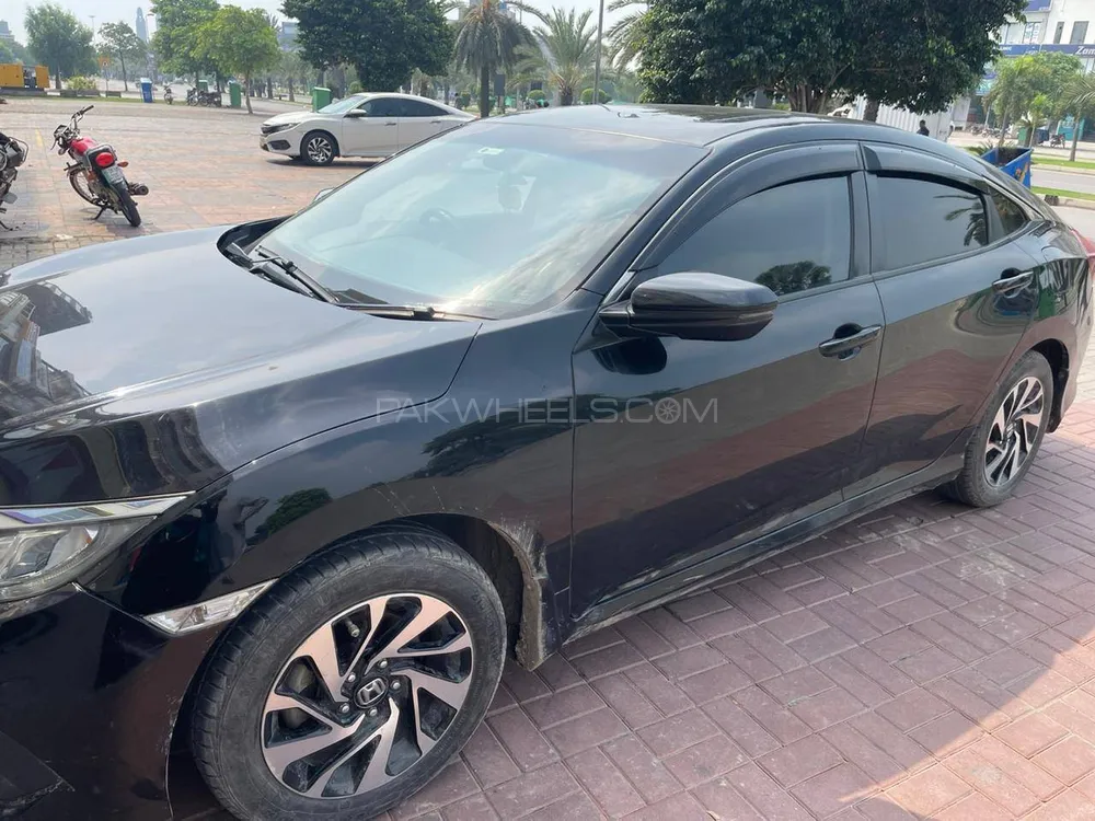 Honda Civic 2017 for Sale in Lahore Image-1