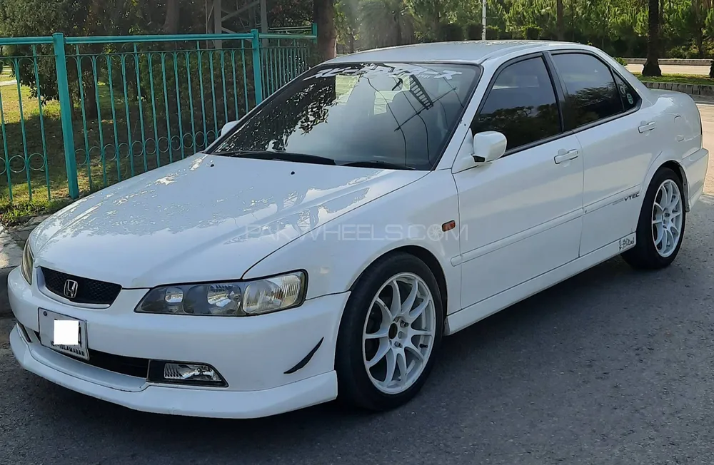 Honda Accord 2002 for Sale in Islamabad Image-1