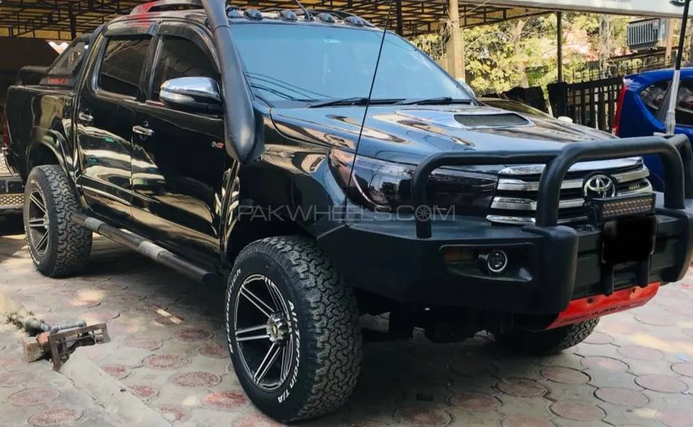 Toyota Hilux 2007 for Sale in Lahore Image-1