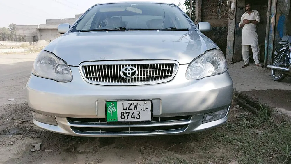 Toyota Corolla 2005 for Sale in Sambrial Image-1