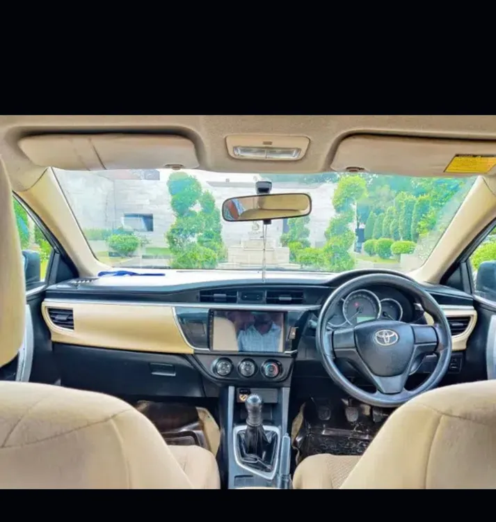 Toyota Corolla 2015 for Sale in Lahore Image-1