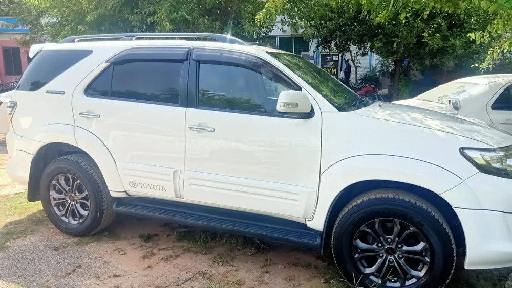 Toyota Fortuner 2015 for Sale in Rawalpindi Image-1