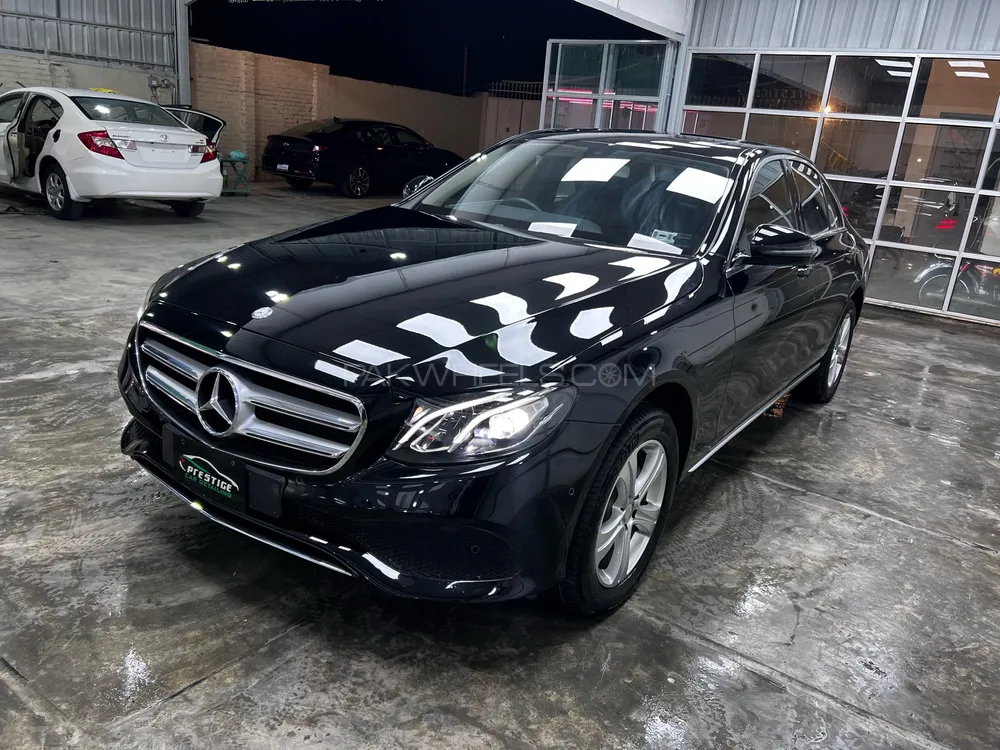 Mercedes Benz E Class 2018 for Sale in Lahore Image-1
