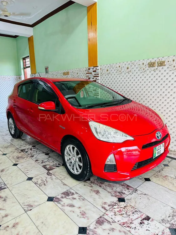 Toyota Aqua 2013 for Sale in Peshawar Image-1