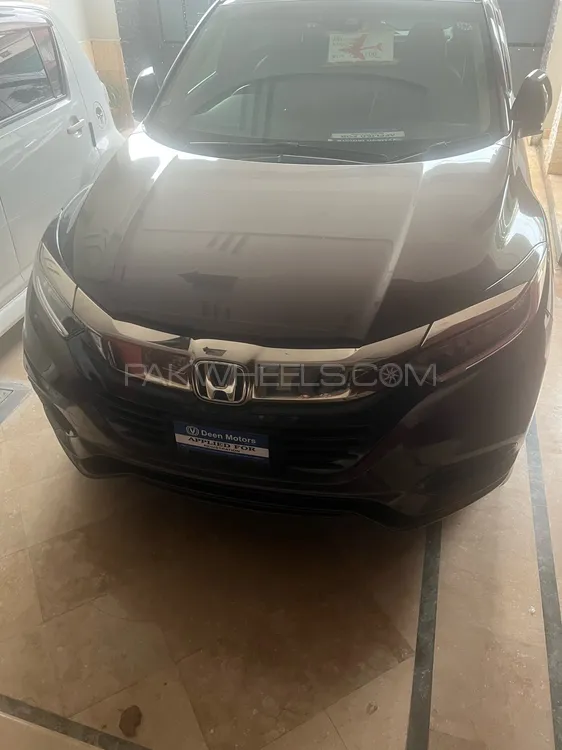 Honda Vezel 2018 for Sale in Islamabad Image-1