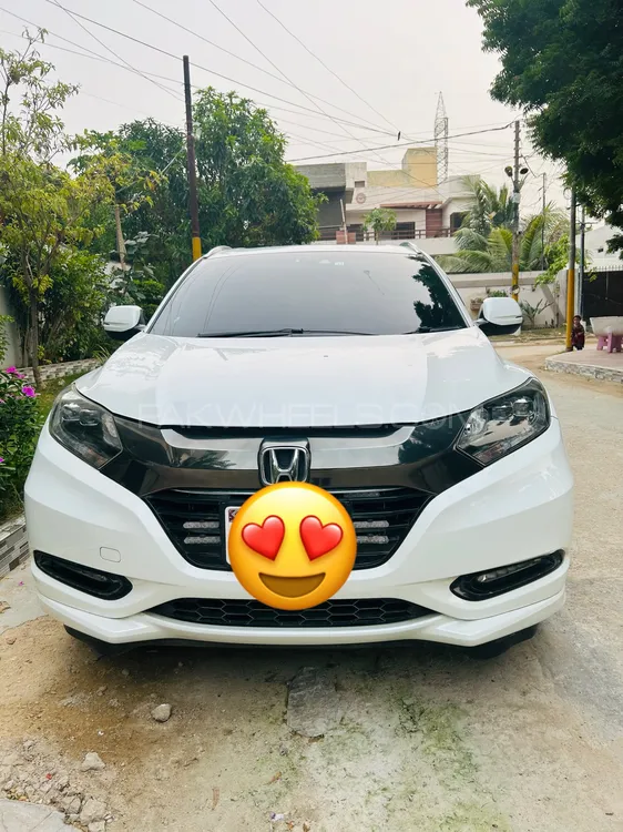 Honda Vezel 2016 for Sale in Karachi Image-1