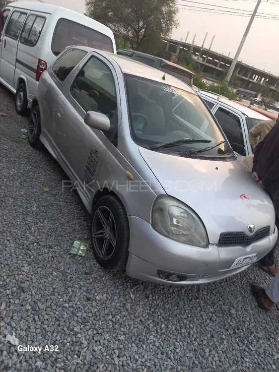 Toyota Vitz 2002 for Sale in Peshawar Image-1