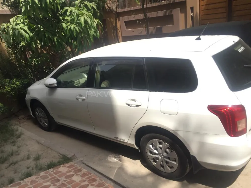 Toyota Corolla Fielder 2007 for Sale in Lahore Image-1