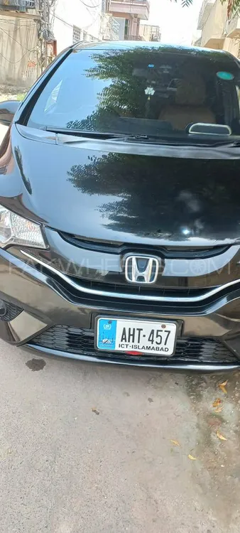 Honda Fit 2016 for Sale in Rahim Yar Khan Image-1