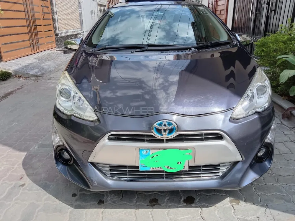 Toyota Aqua 2015 for Sale in Gujrat Image-1