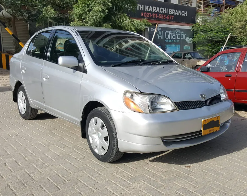 Toyota Platz 2007 for Sale in Karachi Image-1