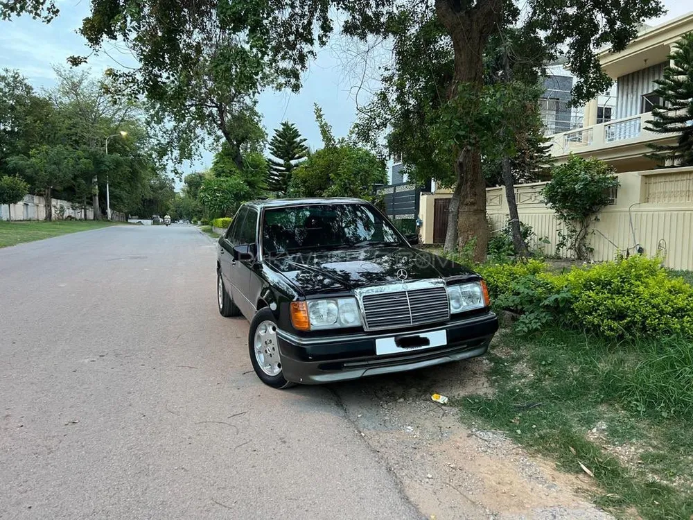 Mercedes Benz E Class 1990 for Sale in Islamabad Image-1