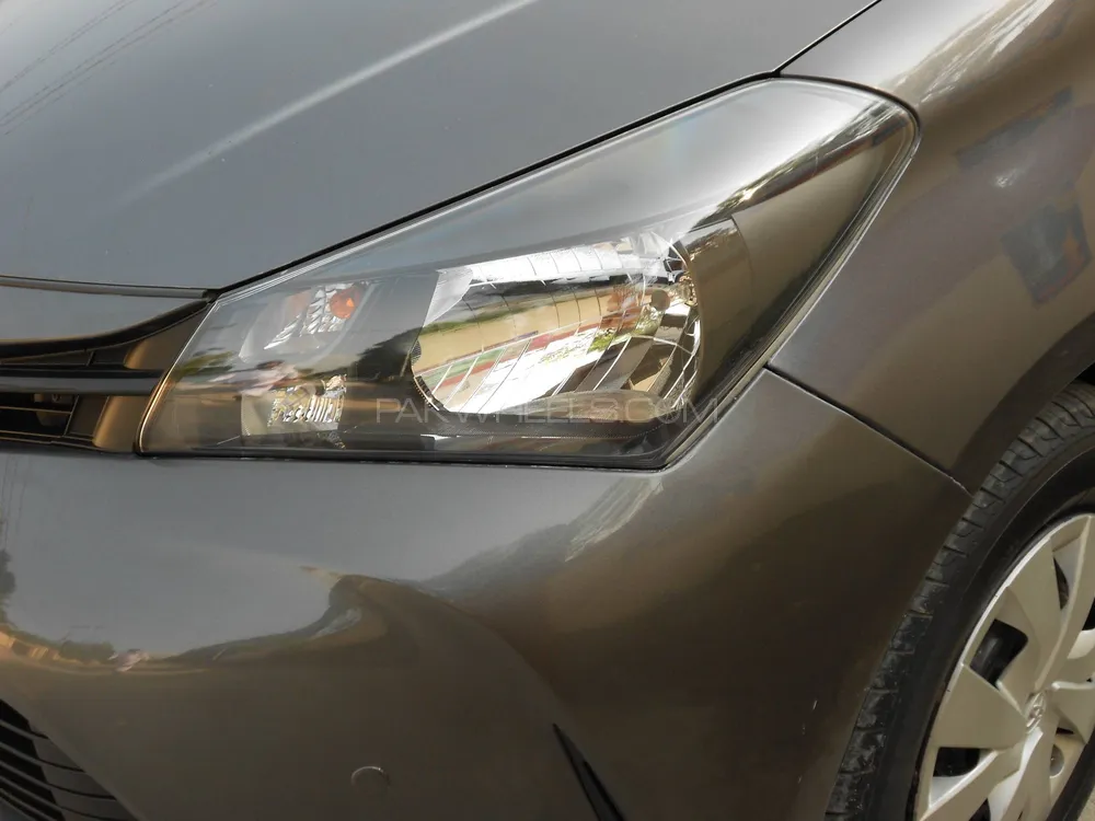 Toyota Vitz 2014 for Sale in Islamabad Image-1