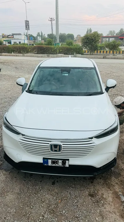Honda Vezel 2022 for Sale in Peshawar Image-1