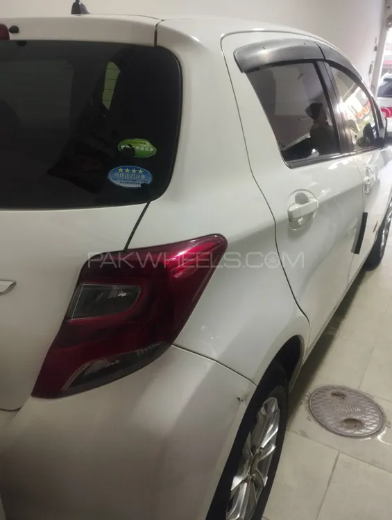 Toyota Vitz 2014 for Sale in Lahore Image-1