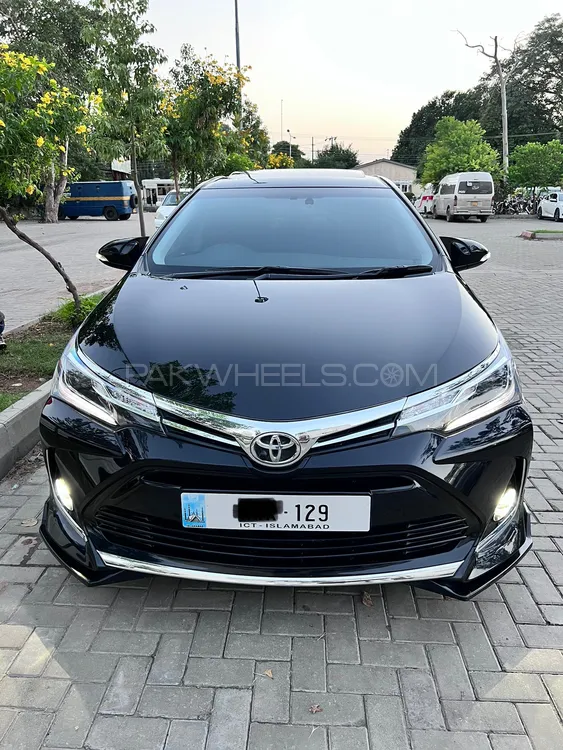 Toyota Corolla 2021 for Sale in Islamabad Image-1