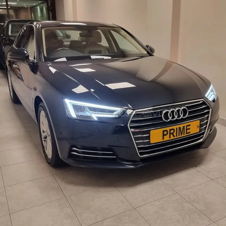 Audi A4 2017 for Sale in Karachi Image-1