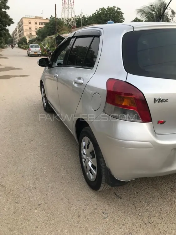 Toyota Vitz 2007 for Sale in Karachi Image-1