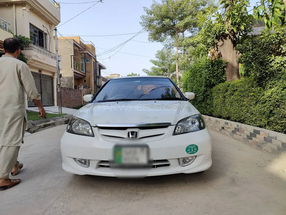 Honda Civic 2004 for Sale in Lahore Image-1