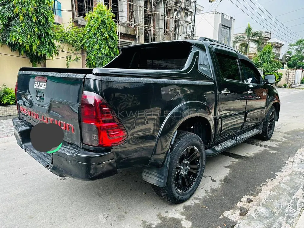 Toyota Hilux 2007 for Sale in Sahiwal Image-1