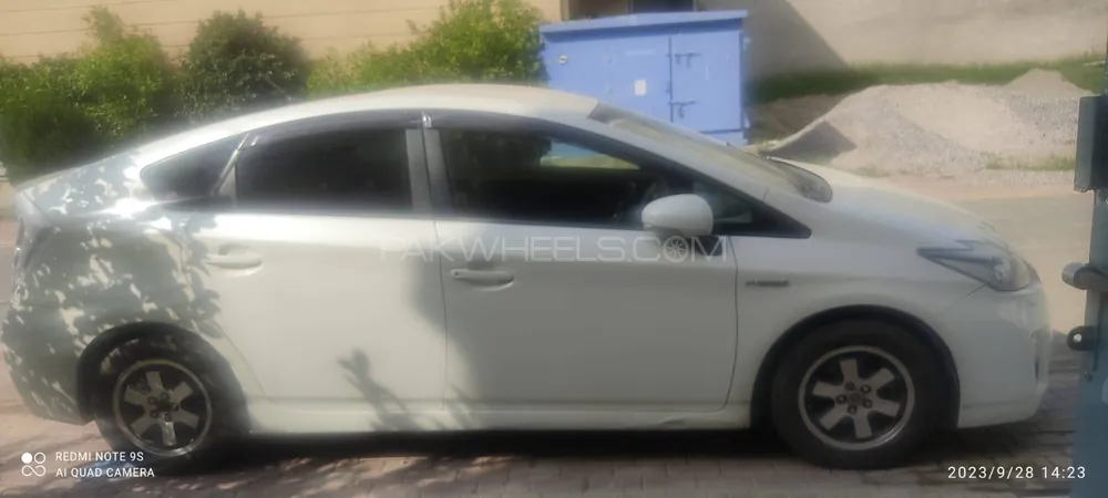 ٹویوٹا پریوس 2011 for Sale in لاہور Image-1