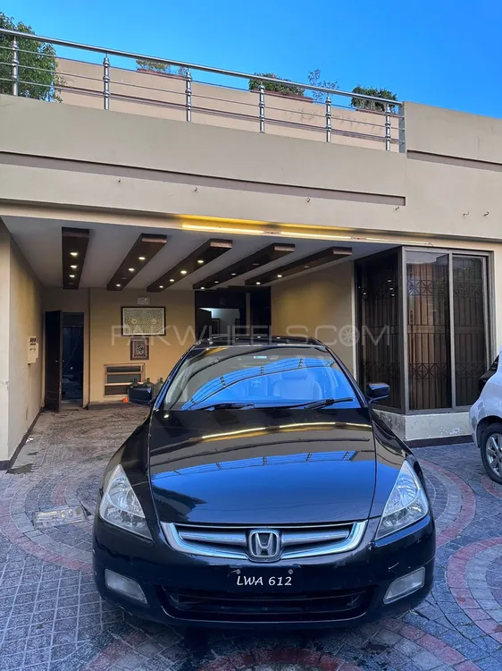 Honda Accord 2005 for Sale in Lahore Image-1