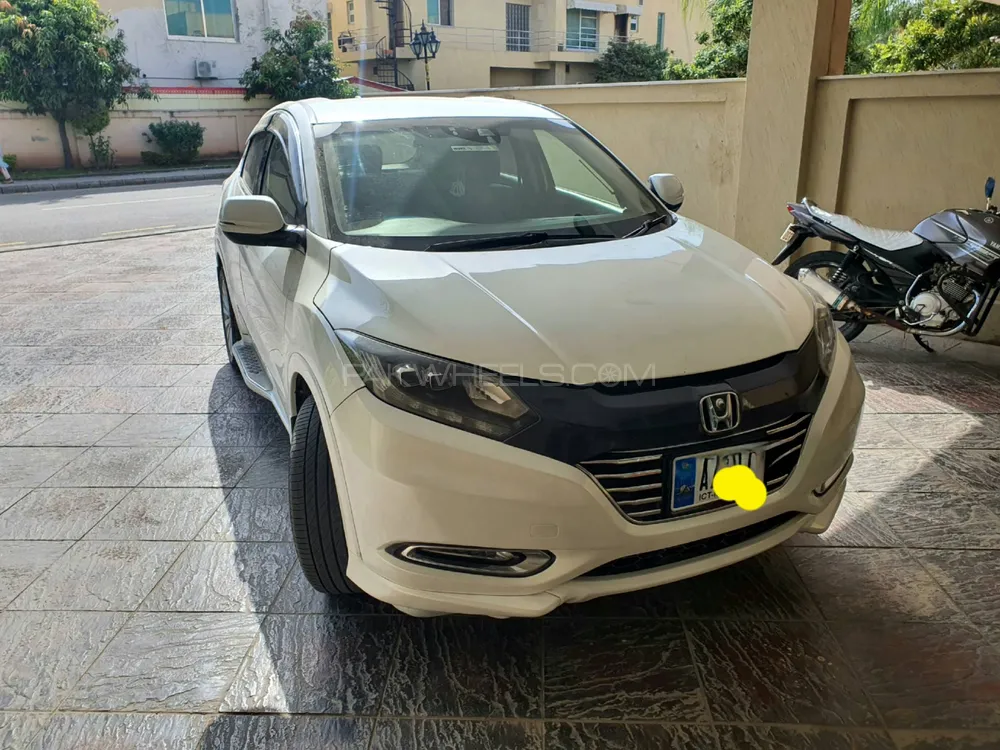 Honda Vezel 2016 for Sale in Rawalpindi Image-1