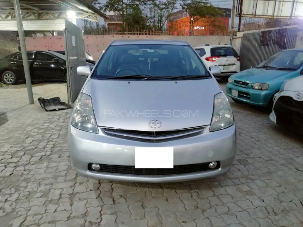 Toyota Prius 2007 for Sale in Lahore Image-1