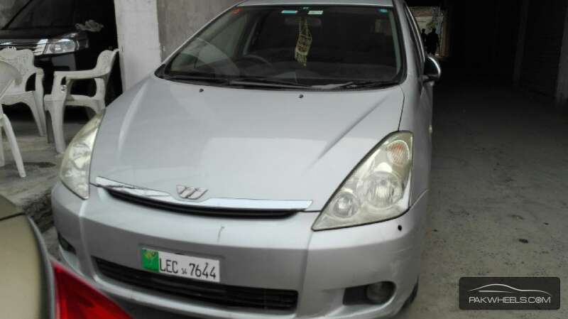 Toyota Wish 2003 for Sale in Lahore Image-1