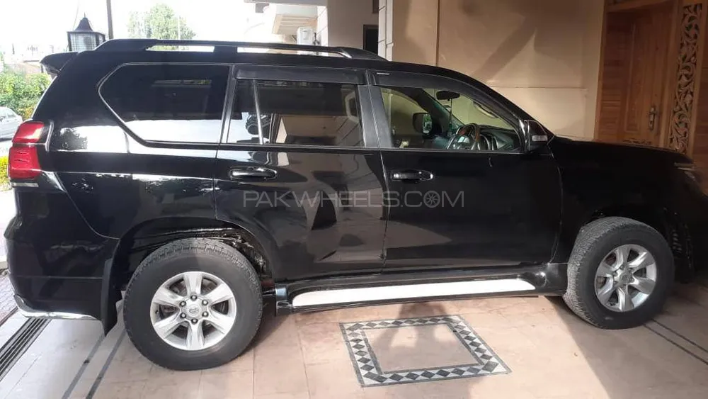 Toyota Prado 2011 for Sale in Islamabad Image-1