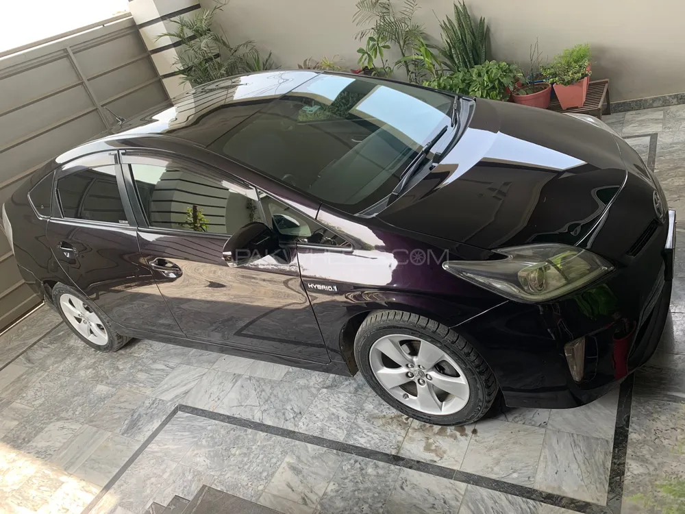 Toyota Prius 2014 for Sale in Islamabad Image-1