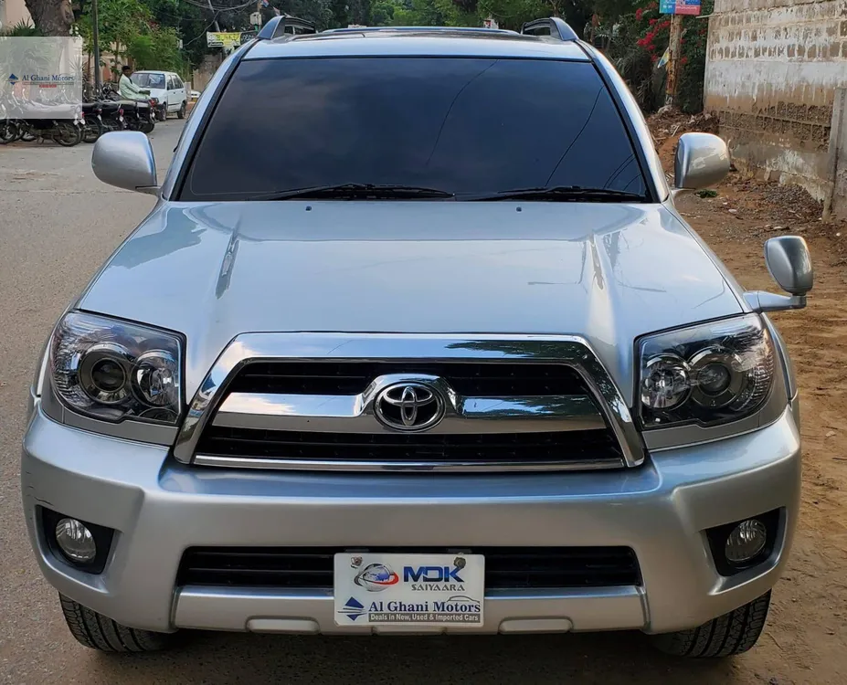 Toyota Surf 2004 for Sale in Karachi Image-1