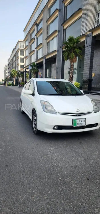 Toyota Prius 2007 for Sale in Lahore Image-1