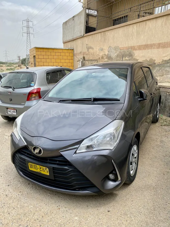 Toyota Vitz 2018 for Sale in Karachi Image-1