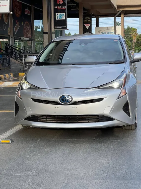 Toyota Prius 2016 for Sale in Gujranwala Image-1