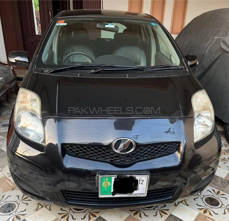 Toyota Vitz 2008 for Sale in Lahore Image-1