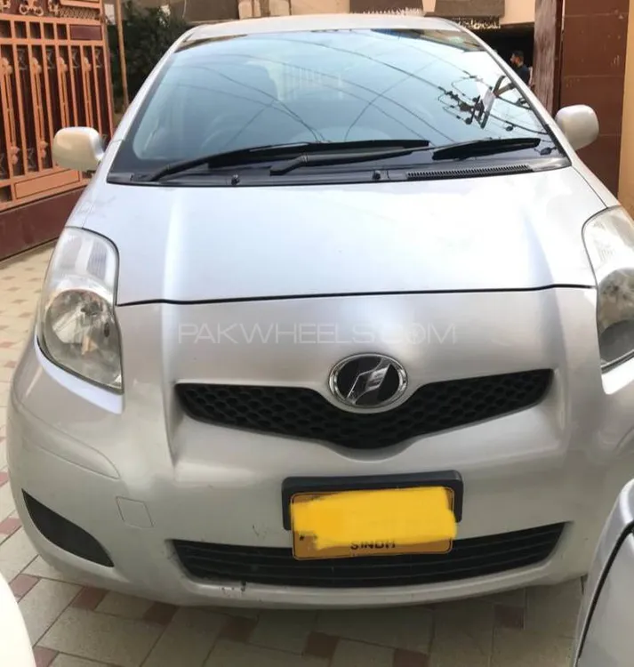 Toyota Vitz 2009 for Sale in Karachi Image-1