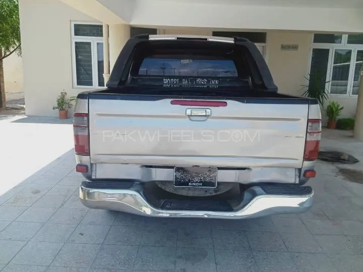 Toyota Hilux 2003 for Sale in Lahore Toyota Hilux 2003 for Sale in Lahore Image-4