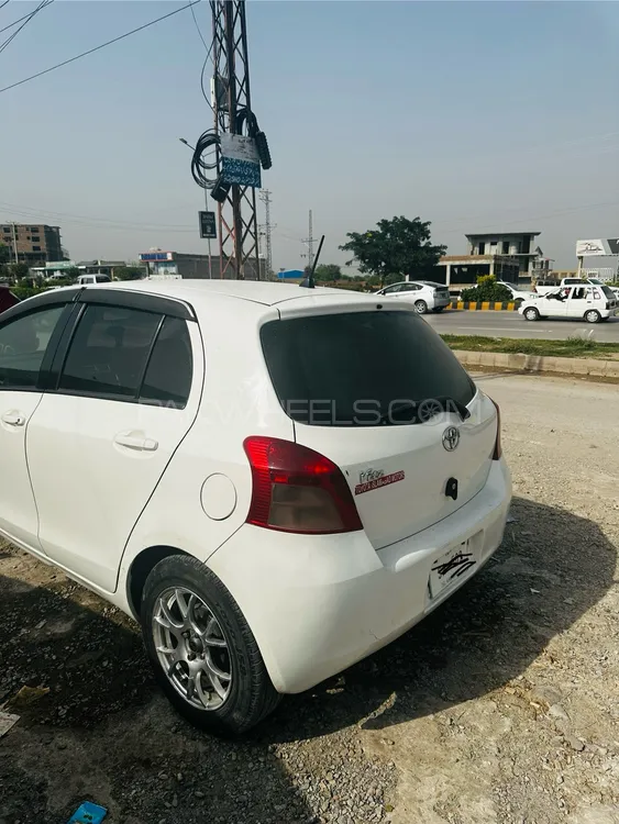 Toyota Vitz 2007 for Sale in Peshawar Image-1