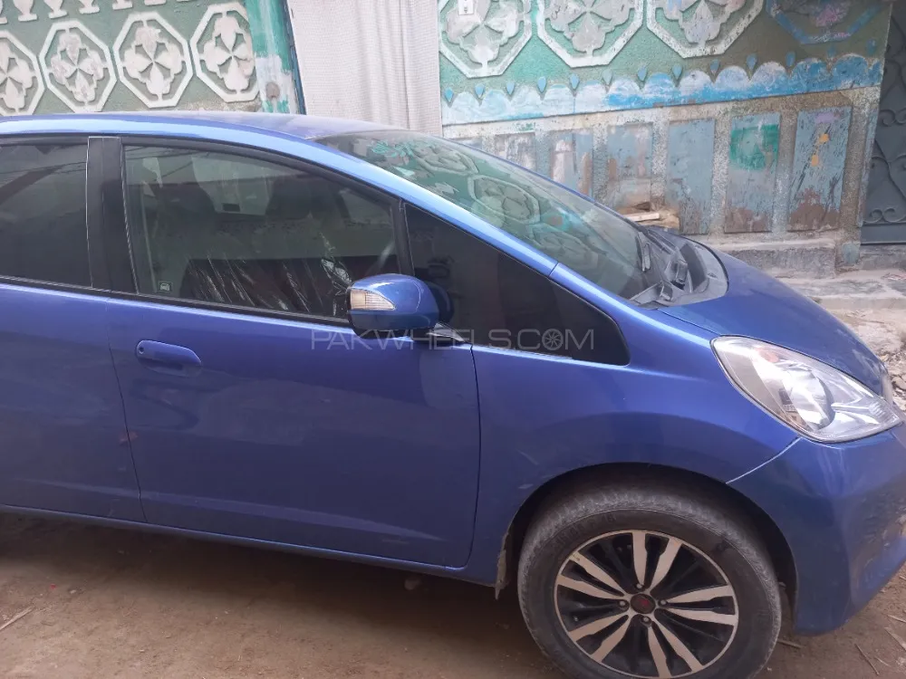 Honda Fit 2011 for Sale in Karachi Image-1